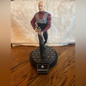 Captain Jean Luc Picard Statue